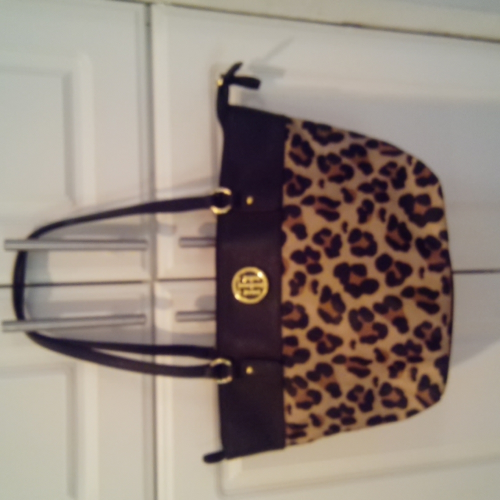 Tommy Hilfiger Black & Leopard Nylon Shoulder Bag